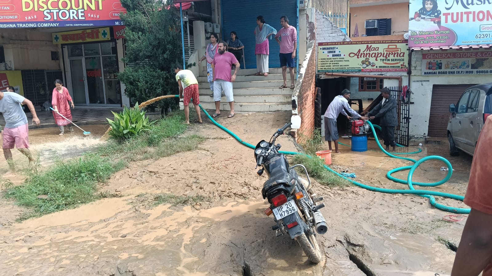 Teams of Municipal Corporation Una are working with full readiness to provide immediate assistance to the city residents amidst heavy rains